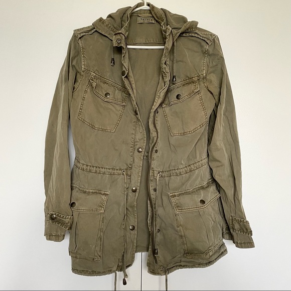 🍃 Aritzia Talula Trooper Jacket Olive Green Washed Out and Vintage-Like 🍃 - Picture 4 of 5